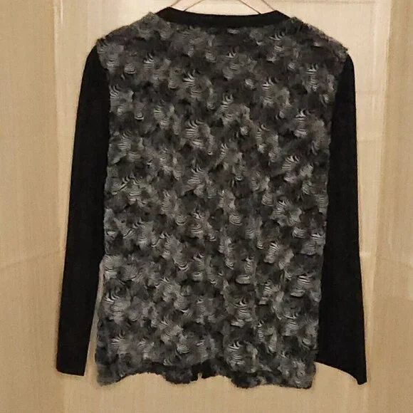 Alfred Dunner Black Grey Faux Fur Full Zip Knit Top 16 - Picture 2 of 6